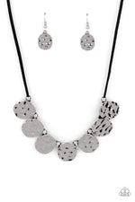 five-dollar-jewelry-turn-me-loose-black-necklace-paparazzi-accessories