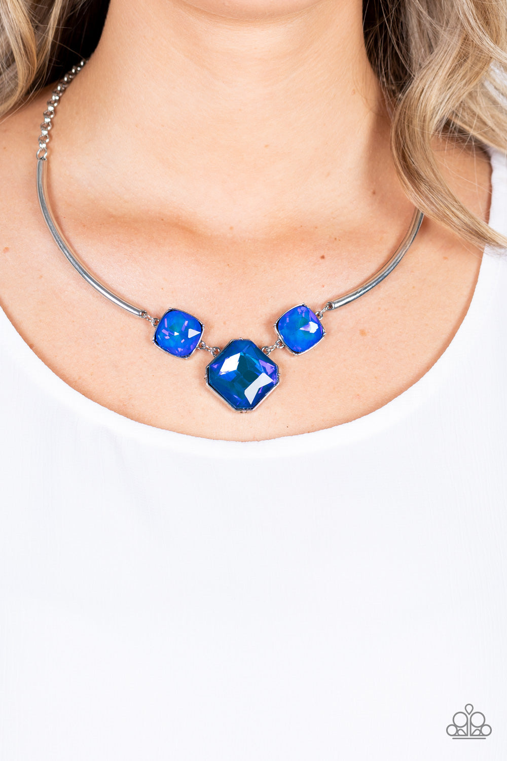 Divine IRIDESCENCE - Blue Necklace - Premiere