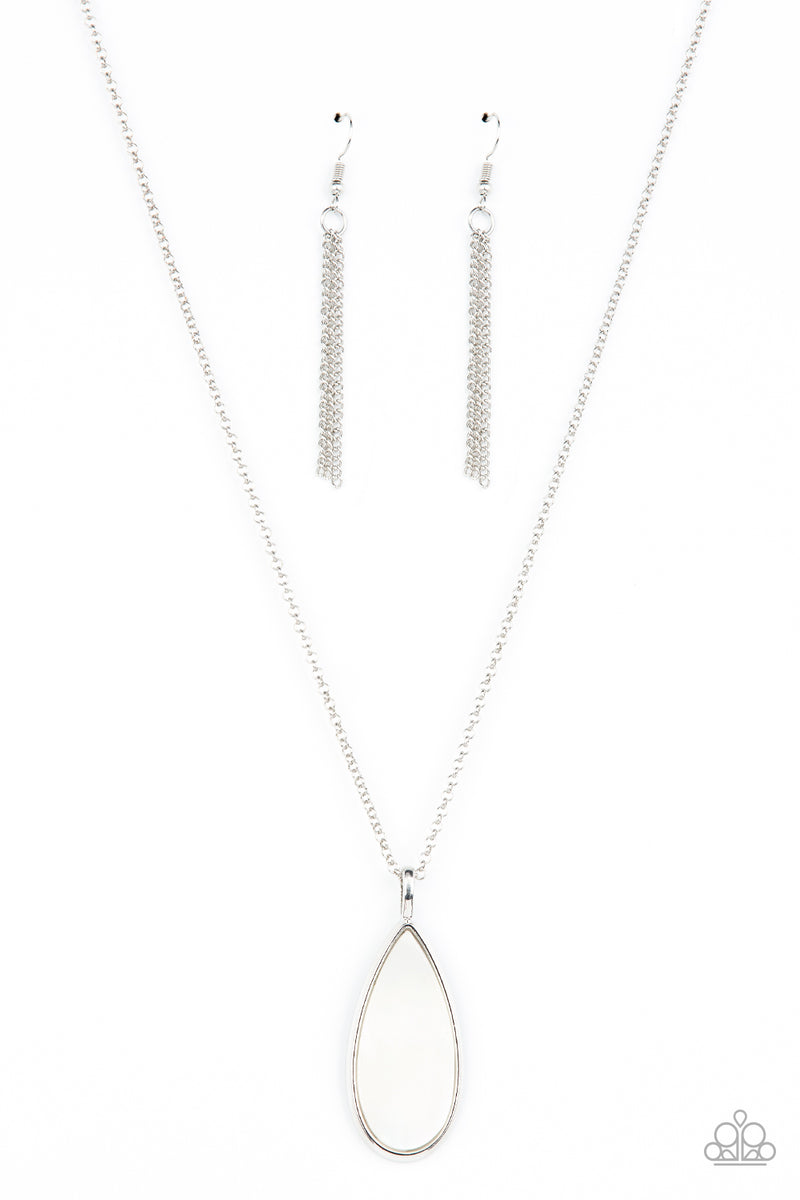 five-dollar-jewelry-yacht-ready-white-necklace-paparazzi-accessories