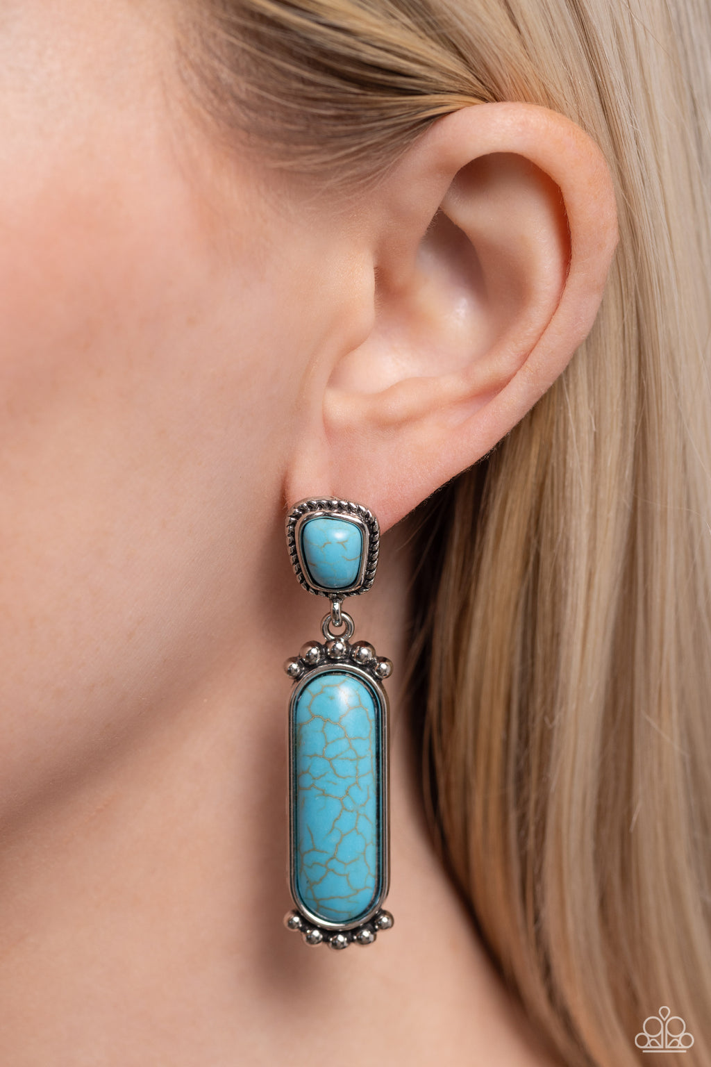 five-dollar-jewelry-southern-charm-blue-post earrings-paparazzi-accessories