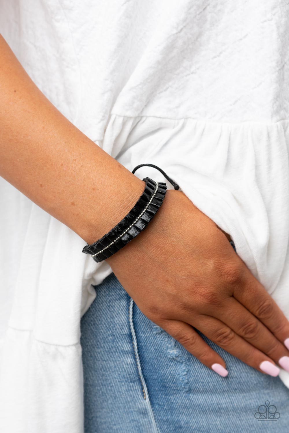 Hard to PLEATS - Black Bracelet - Paparazzi Accessories