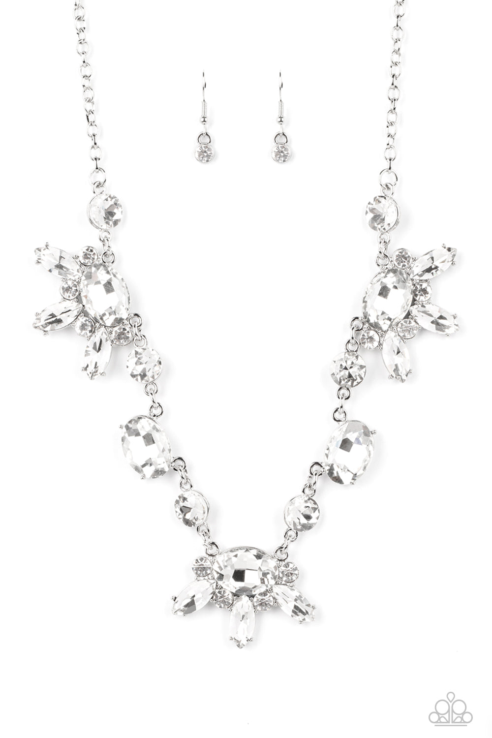 five-dollar-jewelry-glow-trotting-twinkle-white-paparazzi-accessories