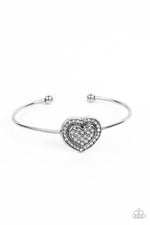 five-dollar-jewelry-stunning-soulmates-white-bracelet-paparazzi-accessories