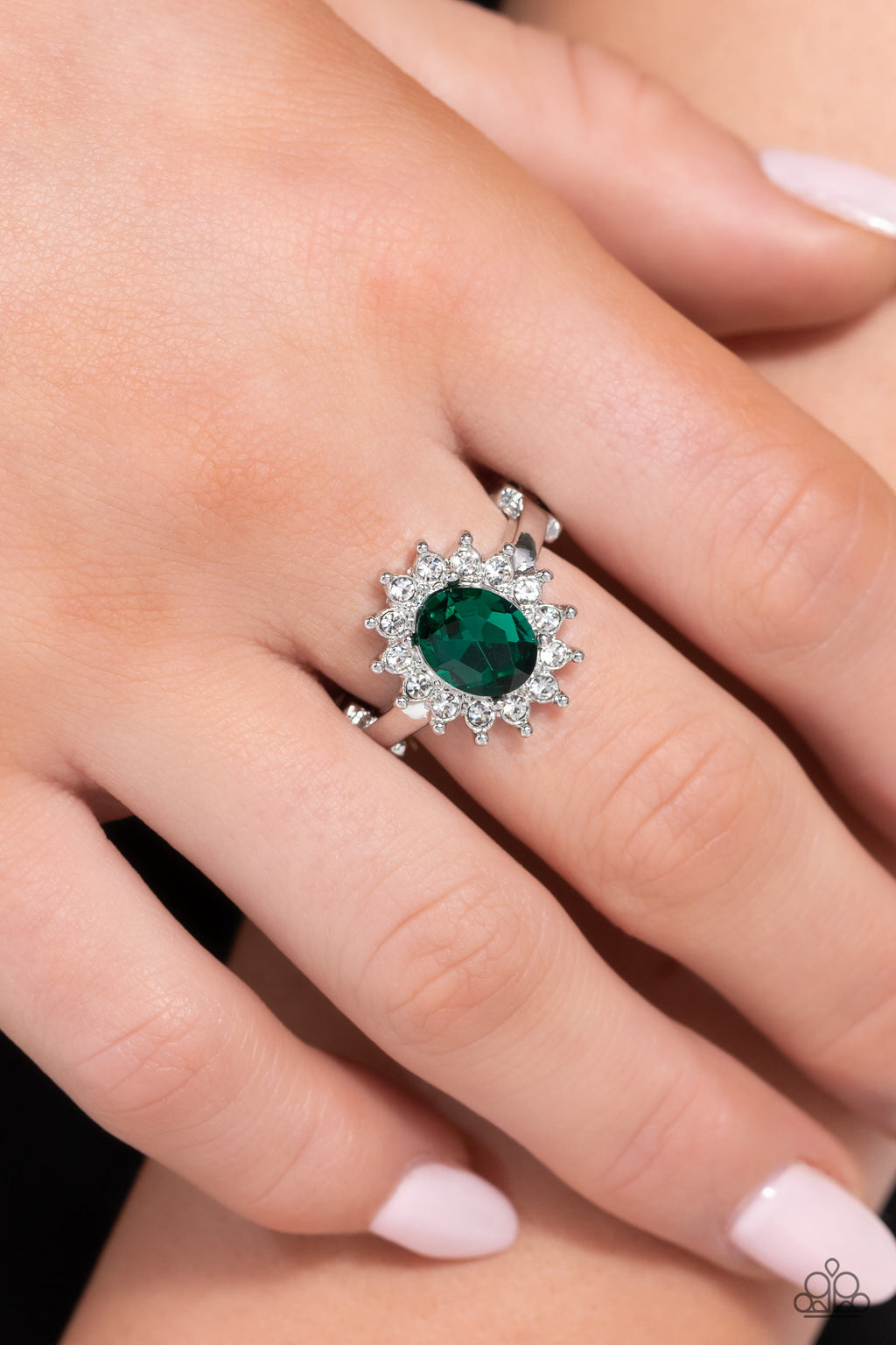 Red Carpet Reveal - Green Ring - Paparazzi Accessories