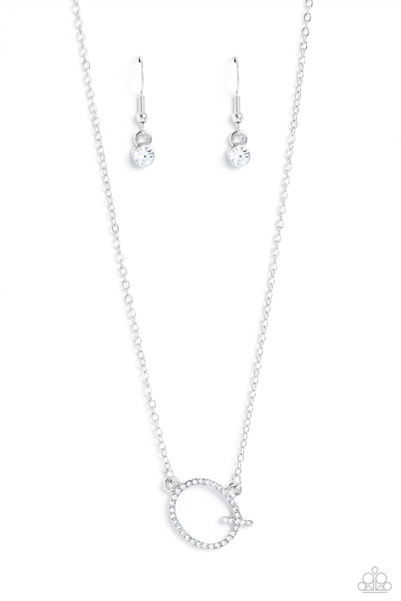 five-dollar-jewelry-initially-yours-q-white-paparazzi-accessories