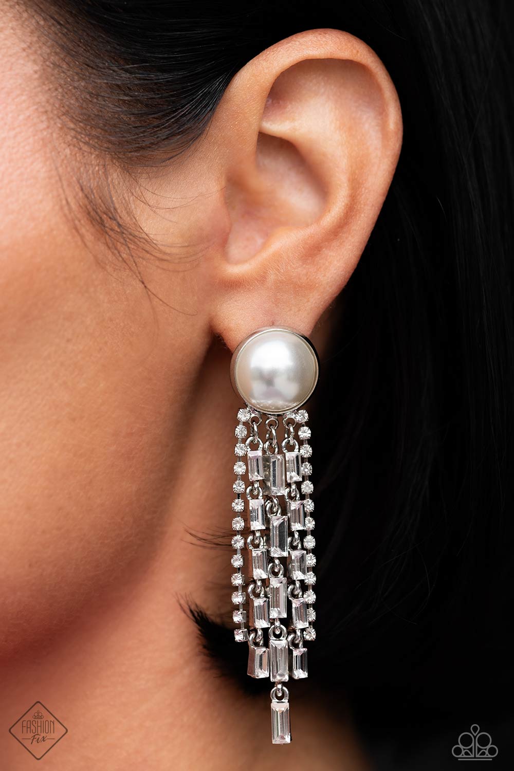 five-dollar-jewelry-genuinely-gatsby-white-post earrings-paparazzi-accessories