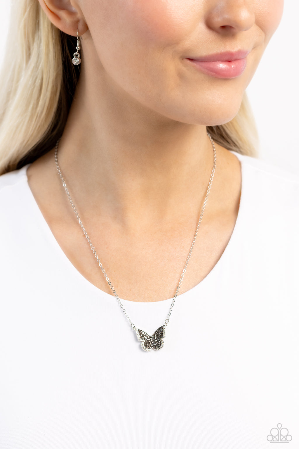 Seize the Smolder - Silver Necklace - Paparazzi Accessories