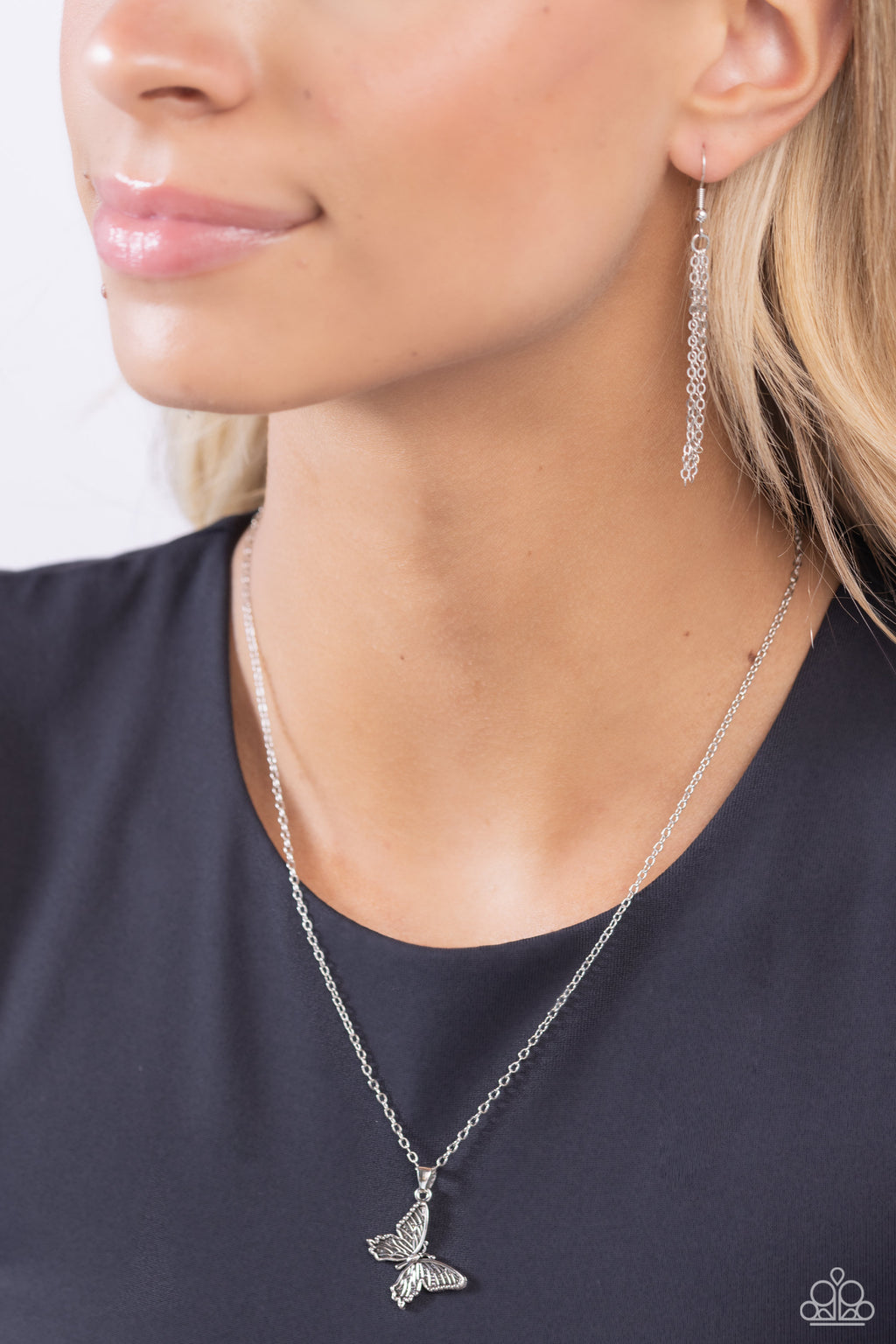 Midair Magic - Silver Necklace - Paparazzi Accessories